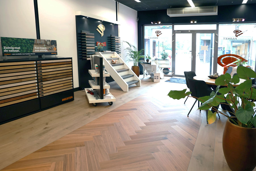 Dennis parket Showroom